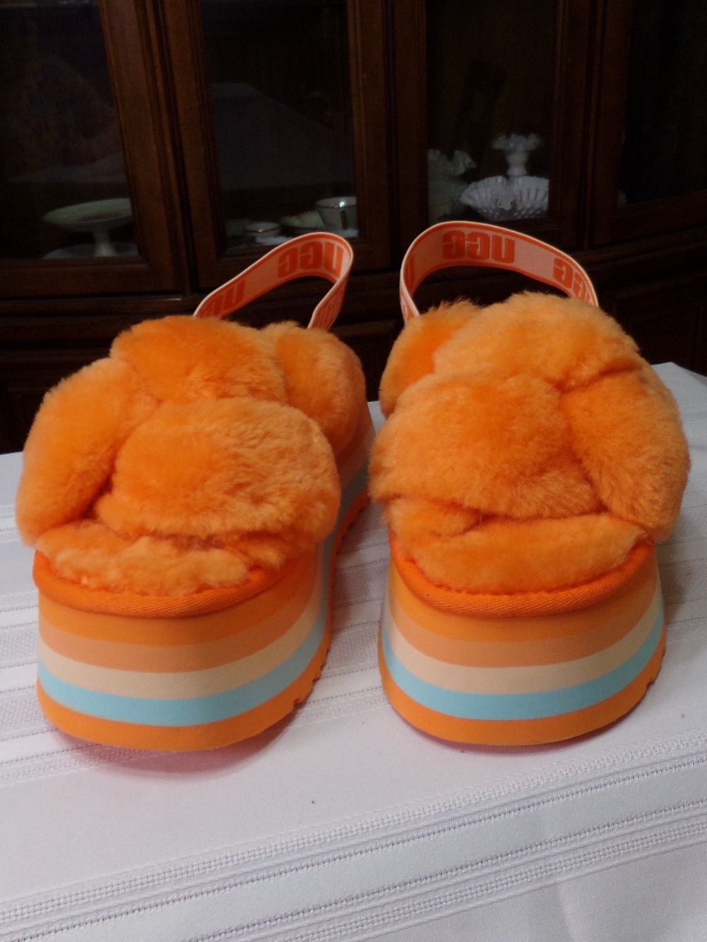 NWOB UGG All Fluffed Up Knoty Tangerine Platform Slippers Size Women’s US 8 - Picture 2 of 11